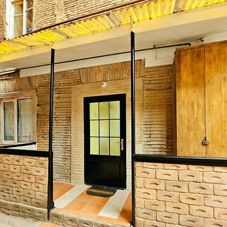 Apartment In The Old District ティビリシ エクステリア 写真