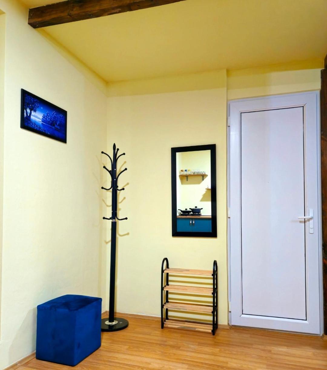 Apartment In The Old District ティビリシ エクステリア 写真