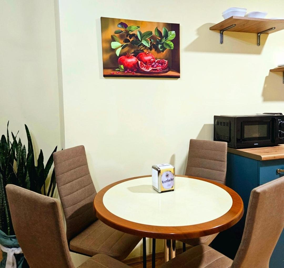 Apartment In The Old District ティビリシ エクステリア 写真