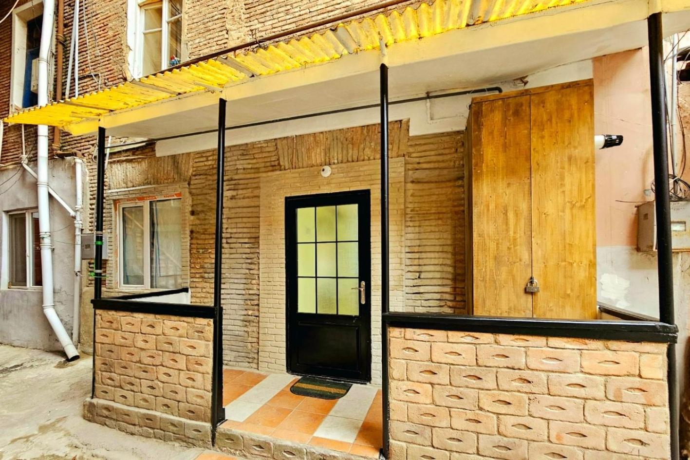 Apartment In The Old District ティビリシ エクステリア 写真