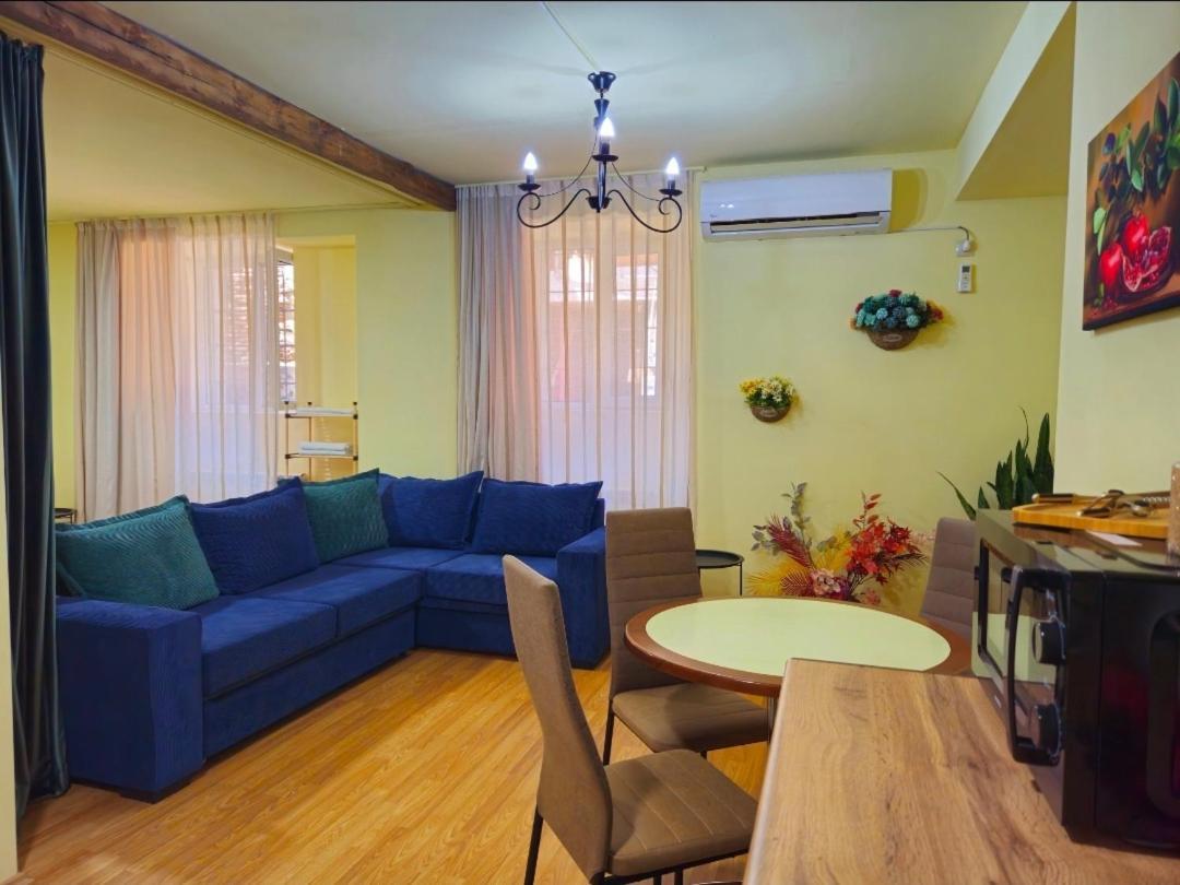 Apartment In The Old District ティビリシ エクステリア 写真
