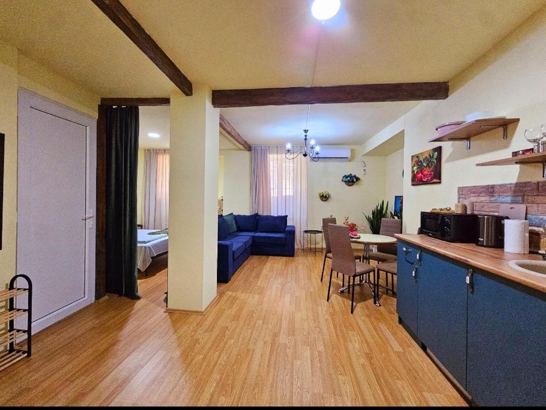 Apartment In The Old District ティビリシ エクステリア 写真