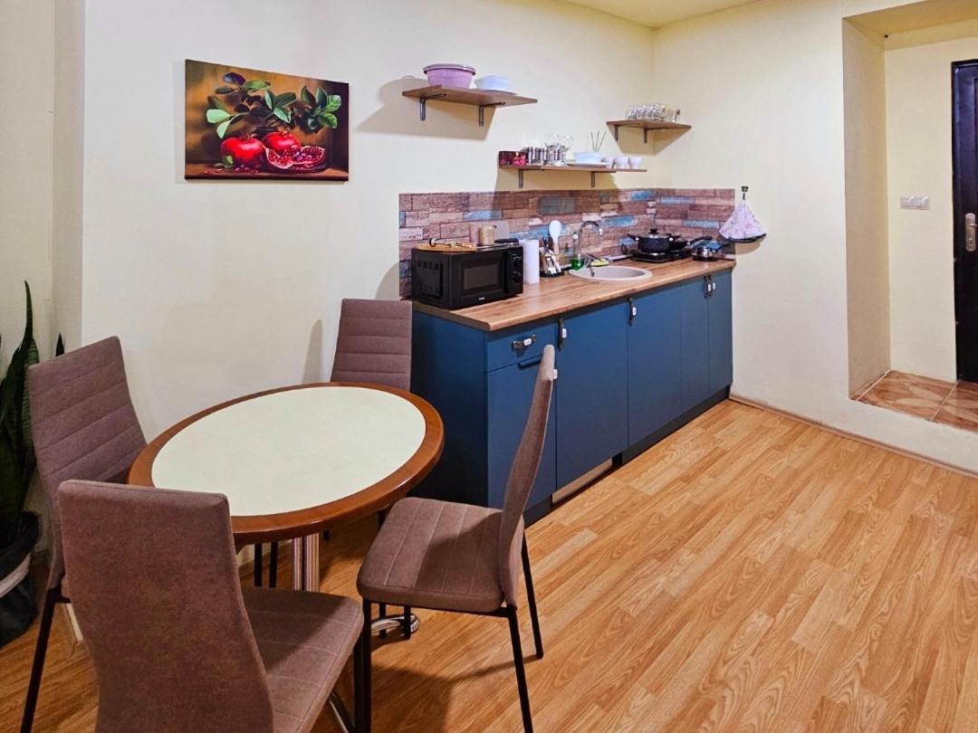 Apartment In The Old District ティビリシ エクステリア 写真