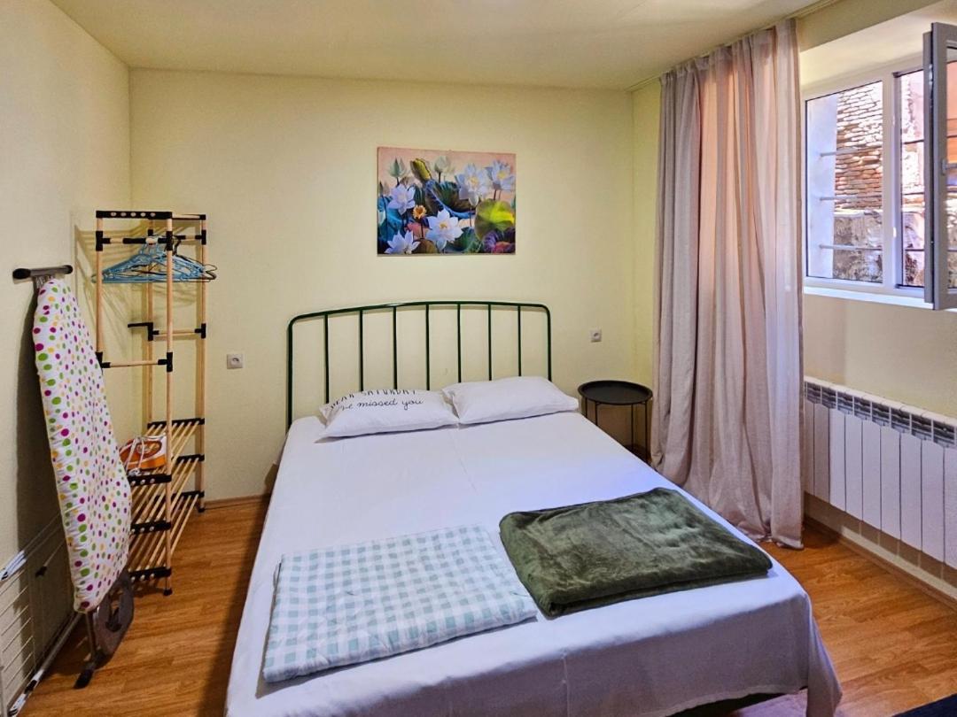 Apartment In The Old District ティビリシ エクステリア 写真